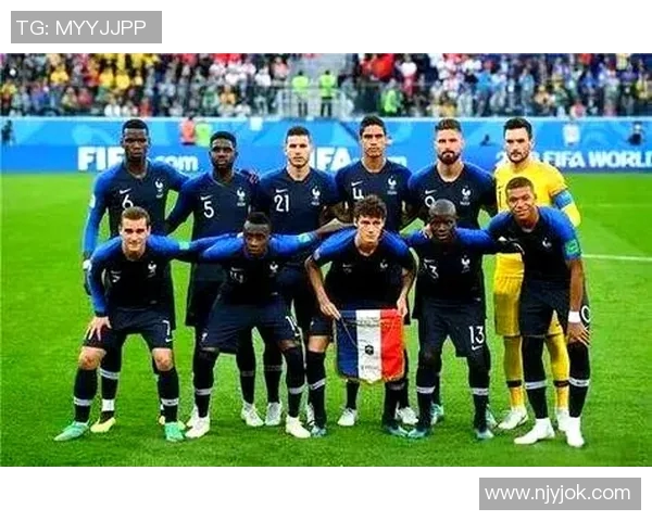 全球足球巨星榜单揭晓十位传奇球员的精彩瞬间与成就回顾