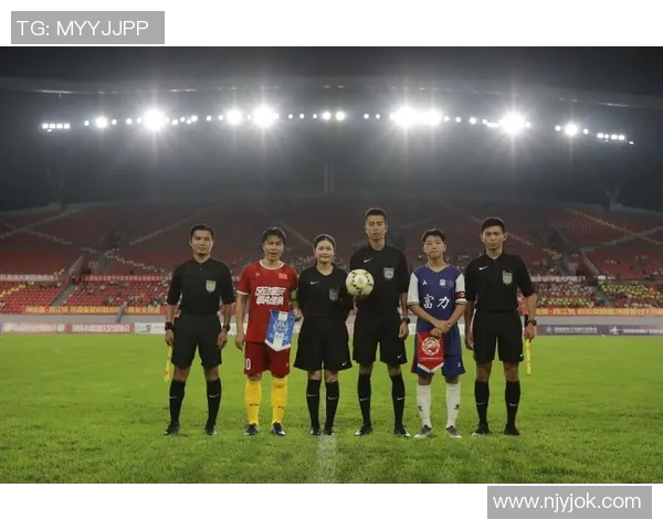 足球场上的璀璨明星他们的故事与荣耀尽在此文中揭晓